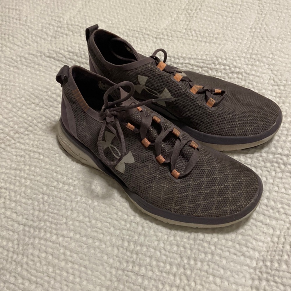 Under Armour Charged sneaker